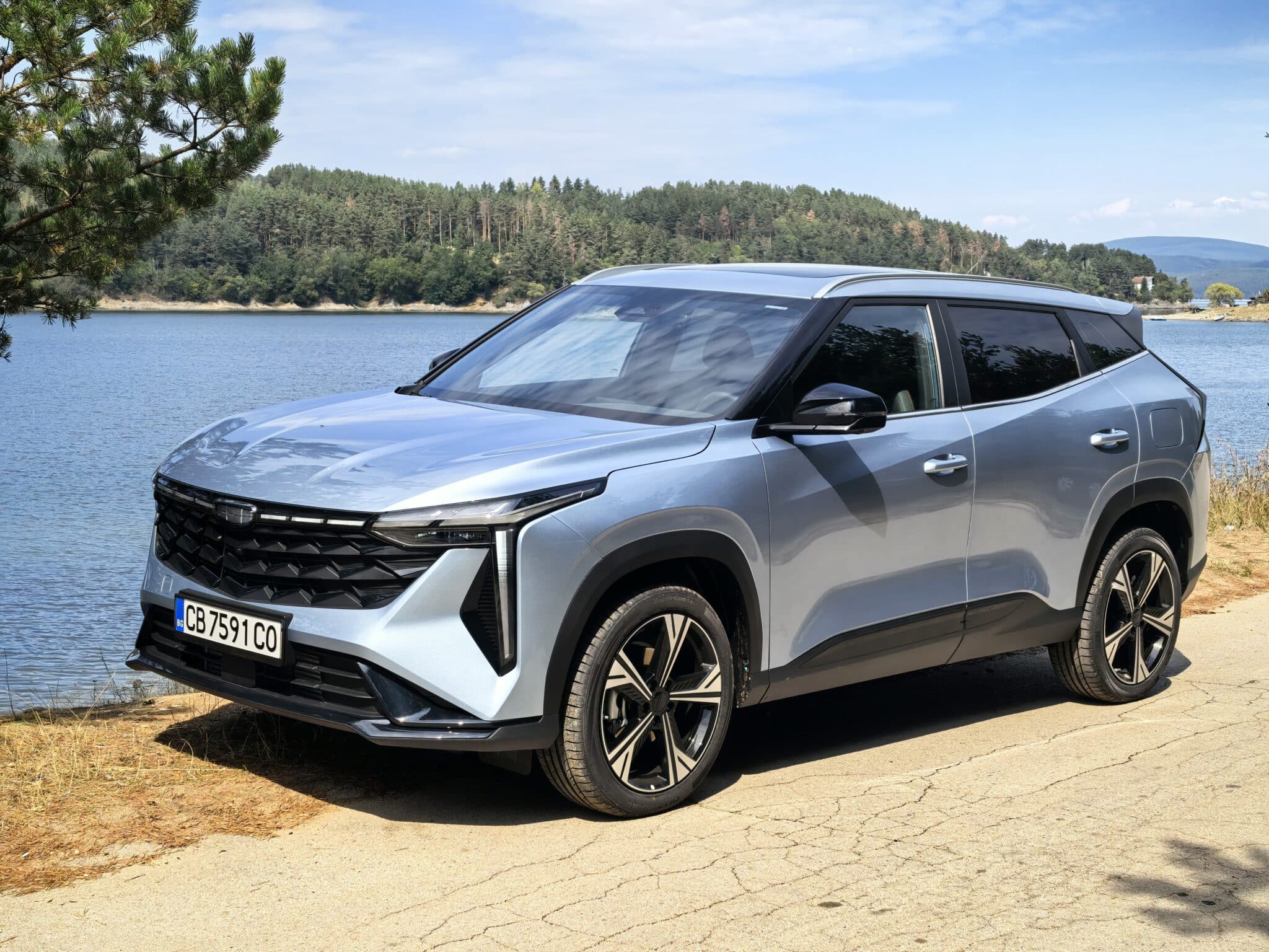 Geely в България: сателити, технологии и първи километри с новия Cityray