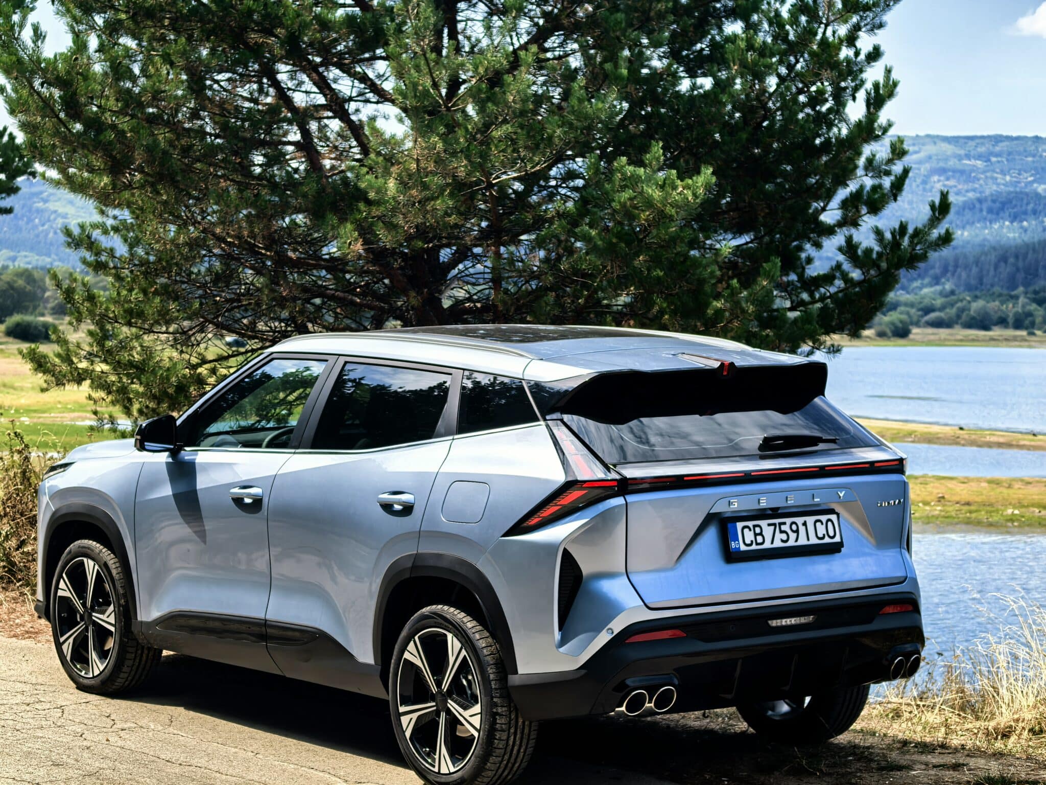 Geely в България: сателити, технологии и първи километри с новия Cityray