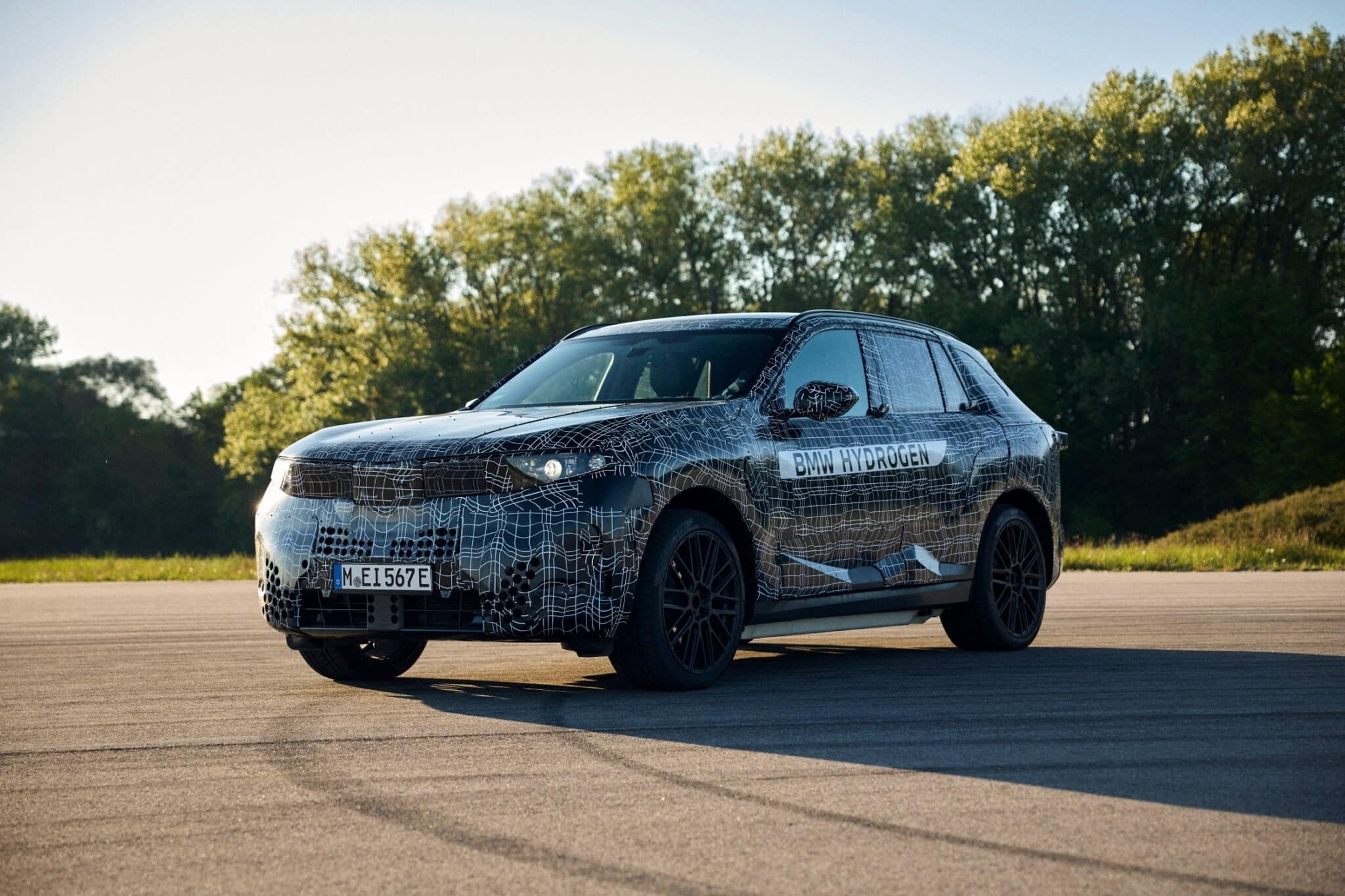 BMW X5: Пет технологии за задвижване и смел поглед към бъдещето на водорода
