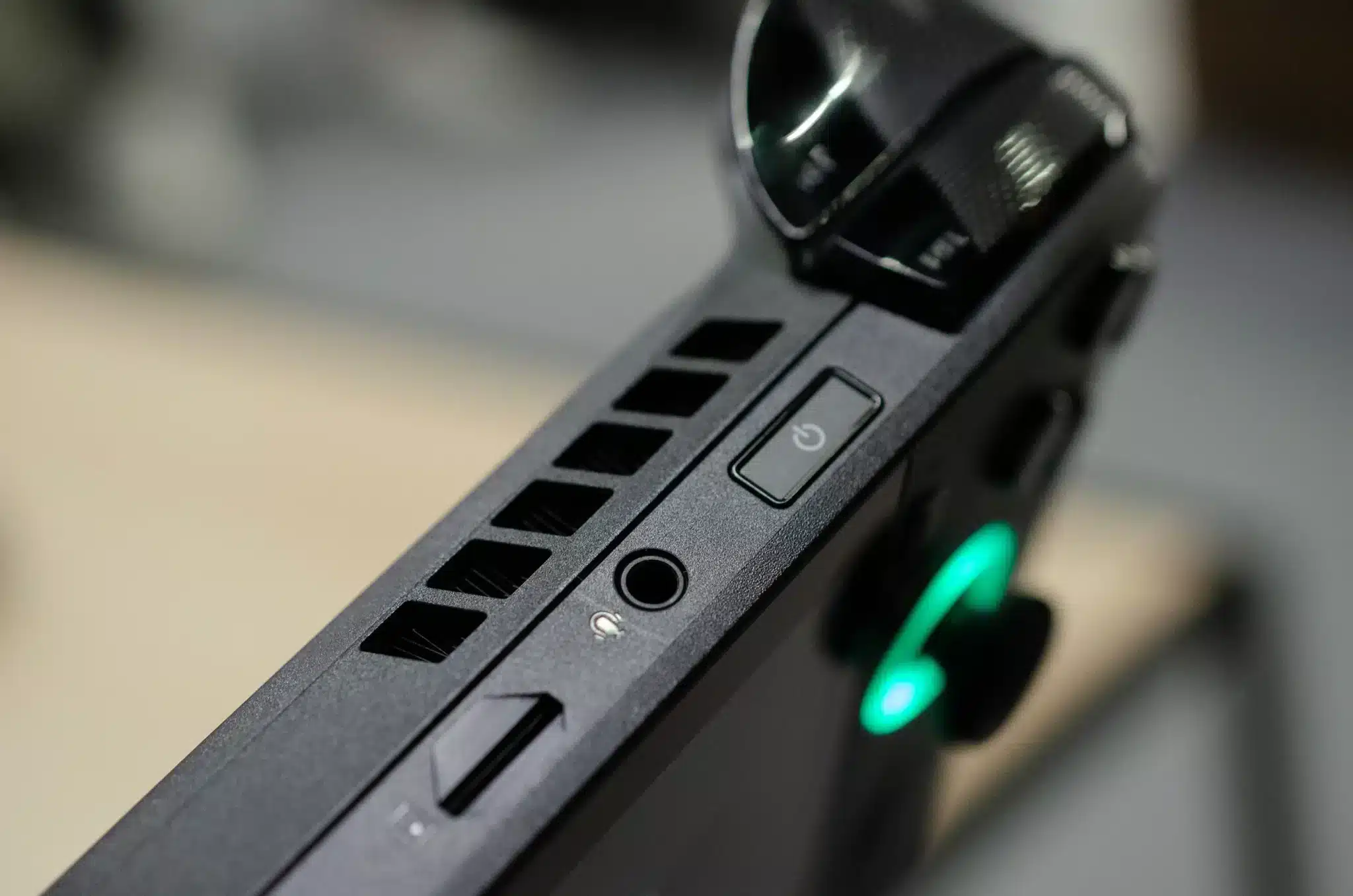 Microsoft и Asus отвориха предварителните поръчки за ROG Xbox Ally – цените започват от €599