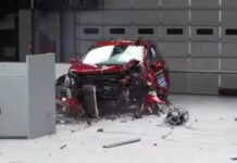 Кросоувърът Mitsubishi Outlander 2025 показва слаб резултат в теста IIHS