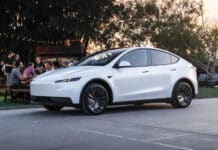 Tesla представи “достъпните“ Model 3 и Model Y – без много опции, но с цена $37 000