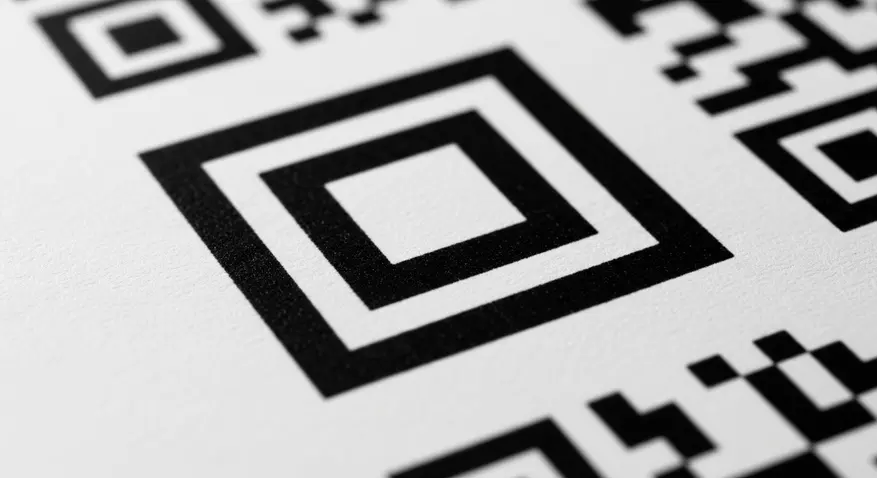 Защо QR кодът има три квадрата в ъглите и как смартфонът моментално го разпознава