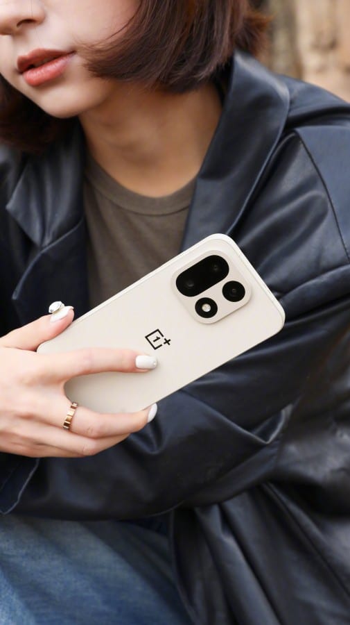 Snapdragon Elite и 7300 mAh: Първи поглед към спецификациите на OnePlus 15