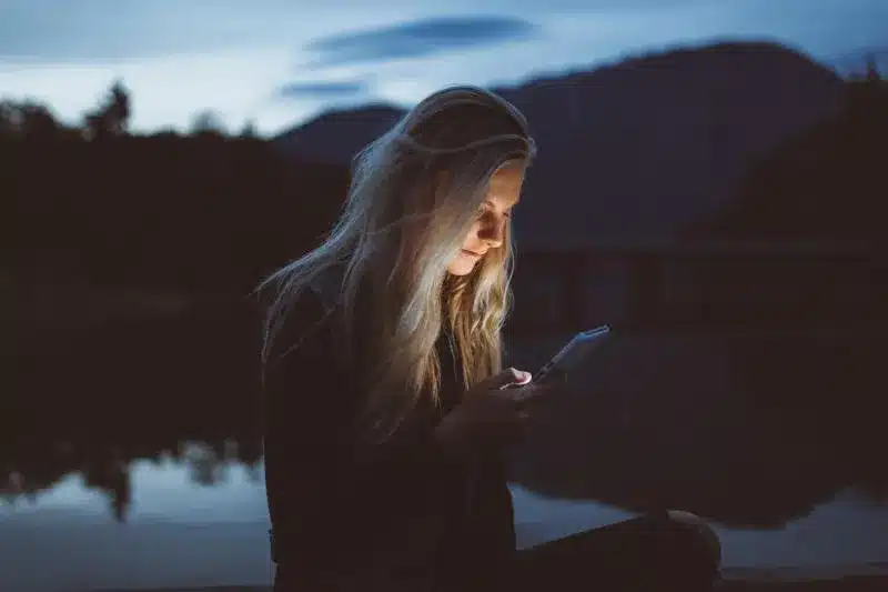 Instagram не подслушва потребителите чрез смартфоните, увери изпълнителният директор на социалната мрежа