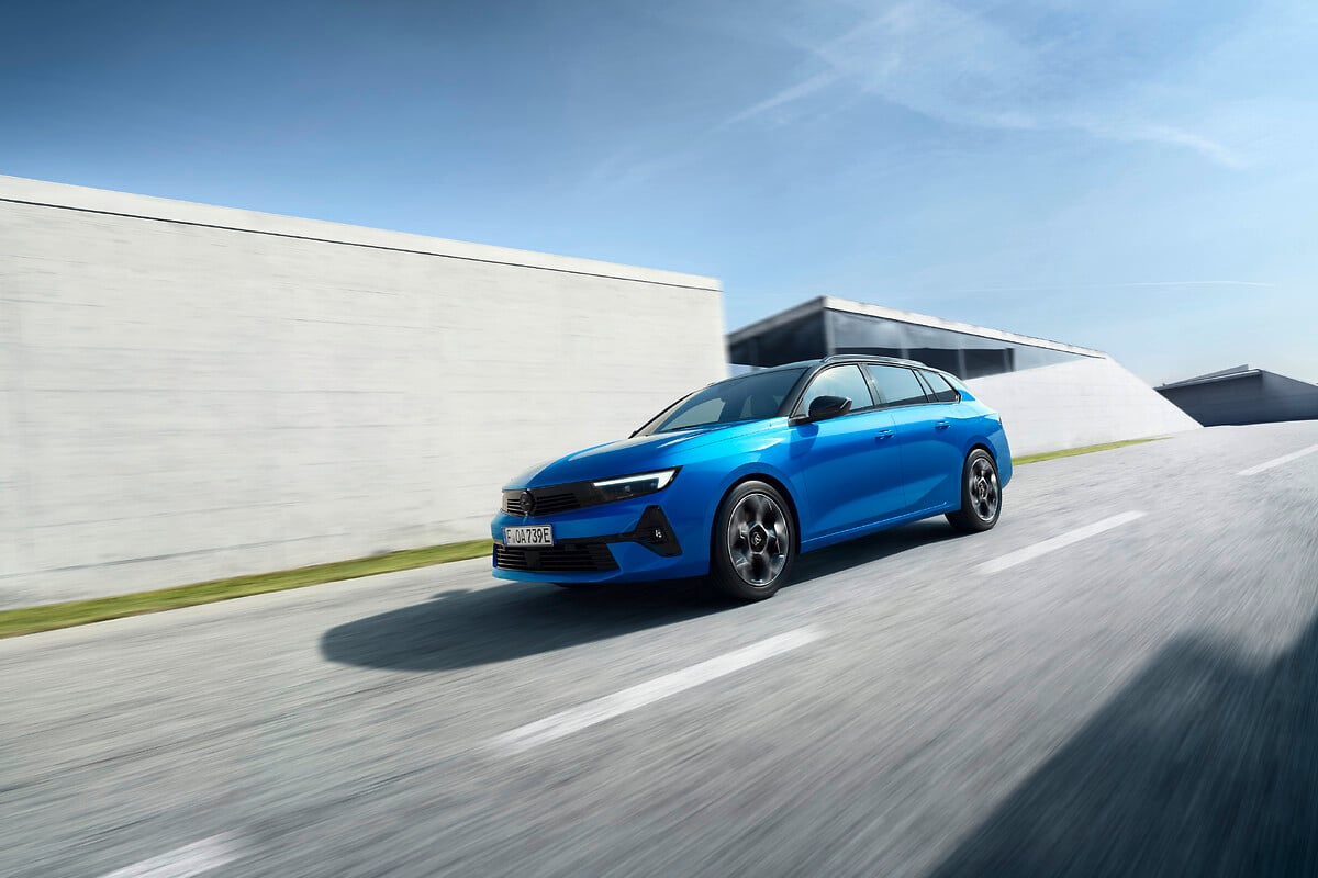 Opel Astra Plug-in Hybrid получава повече мощност, по-голяма батерия и впечатляващ електрически пробег