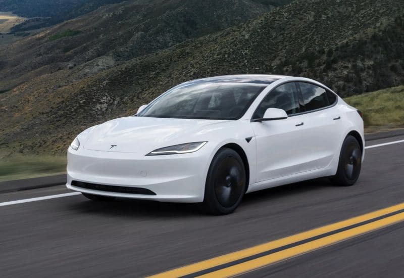 Tesla представи “достъпните“ Model 3 и Model Y – без много опции, но с цена 000