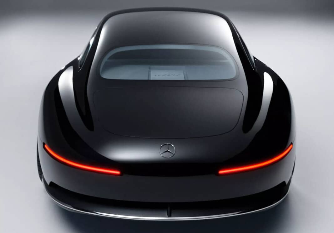 Mercedes-Benz представи футуристично концептуално купе от клас „гран туризмо“