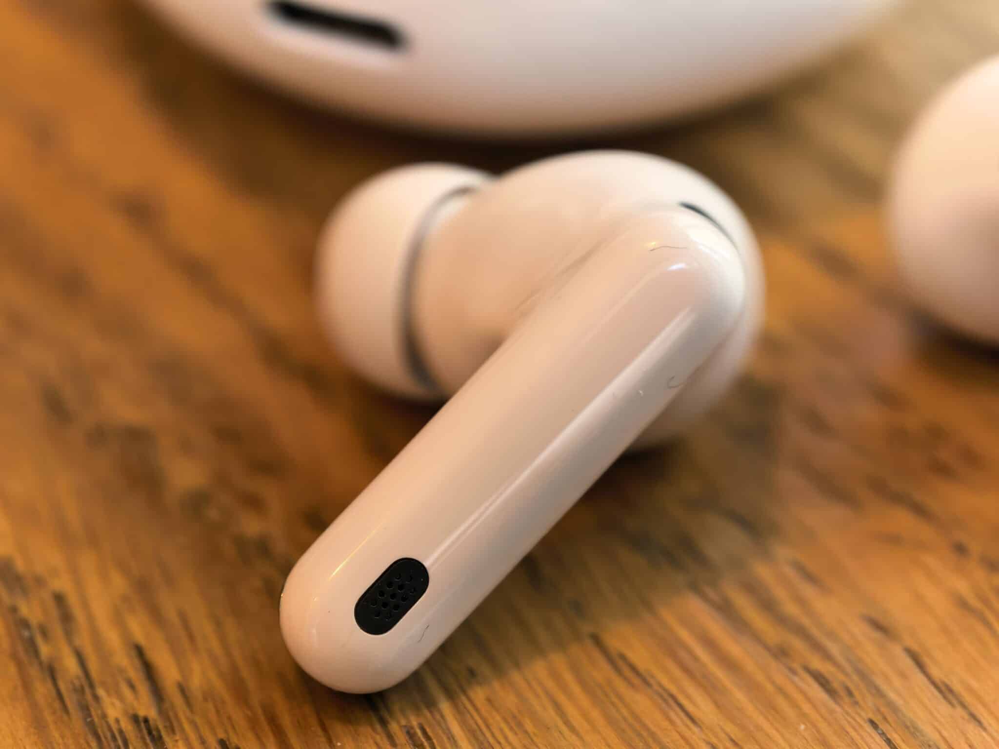 FreeBuds 7i: когато Huawei реши да направи достъпния клас луксозен