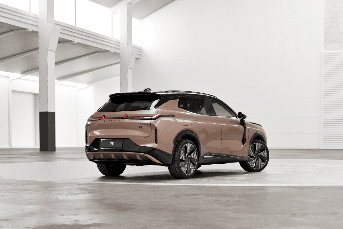 Lynk & Co 08 дебютира в България – нов флагман в света на плъгин хибридите