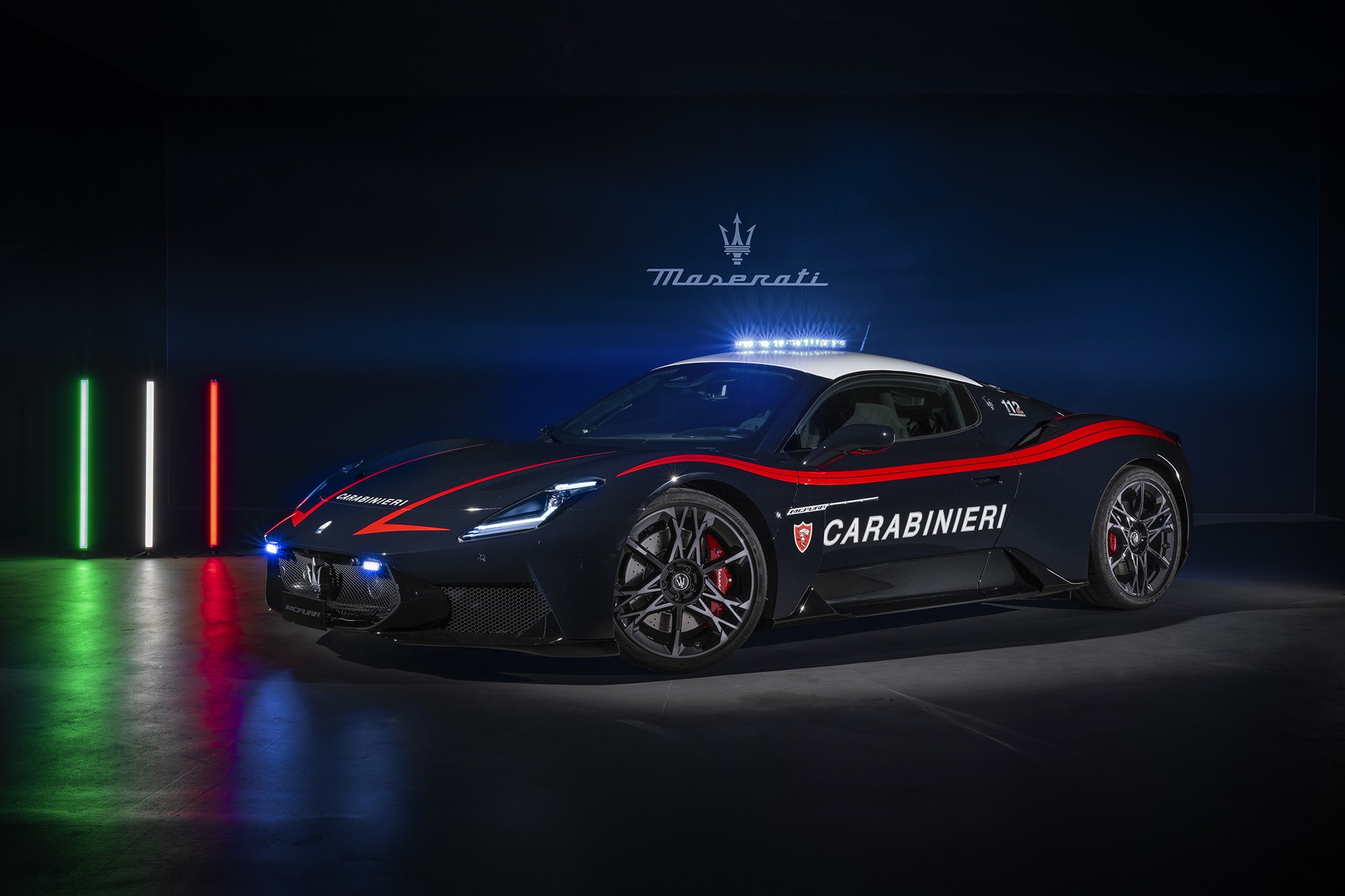 Италианската полиция получи суперавтомобили Maserati и Alfa Romeo за спасяване на човешки животи