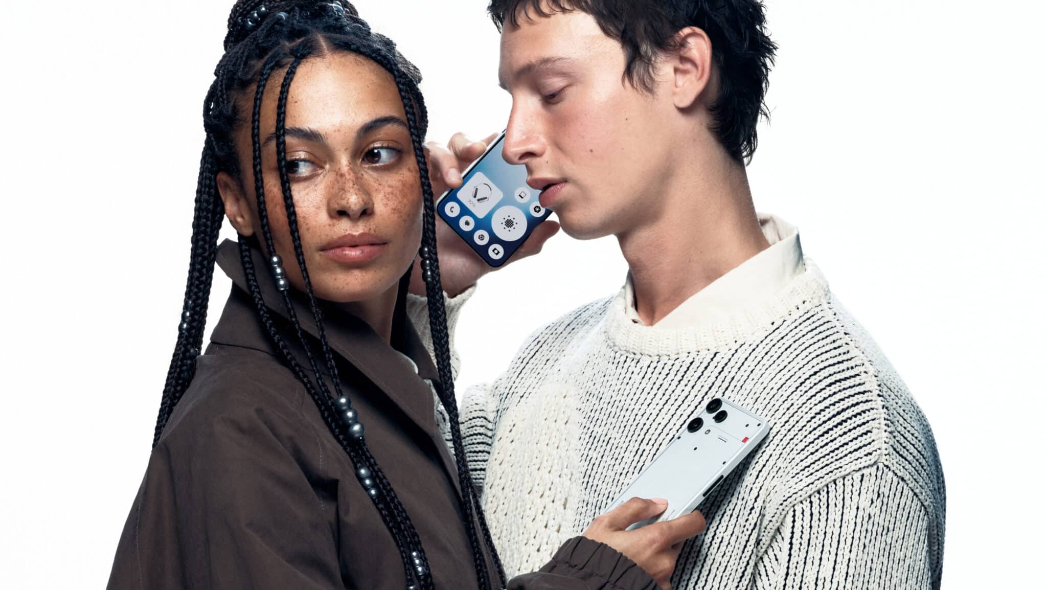 Nothing Phone (3a) Lite – новият стилен „бунтар“ в средния клас, който не прави компромиси с визията и възможностите си