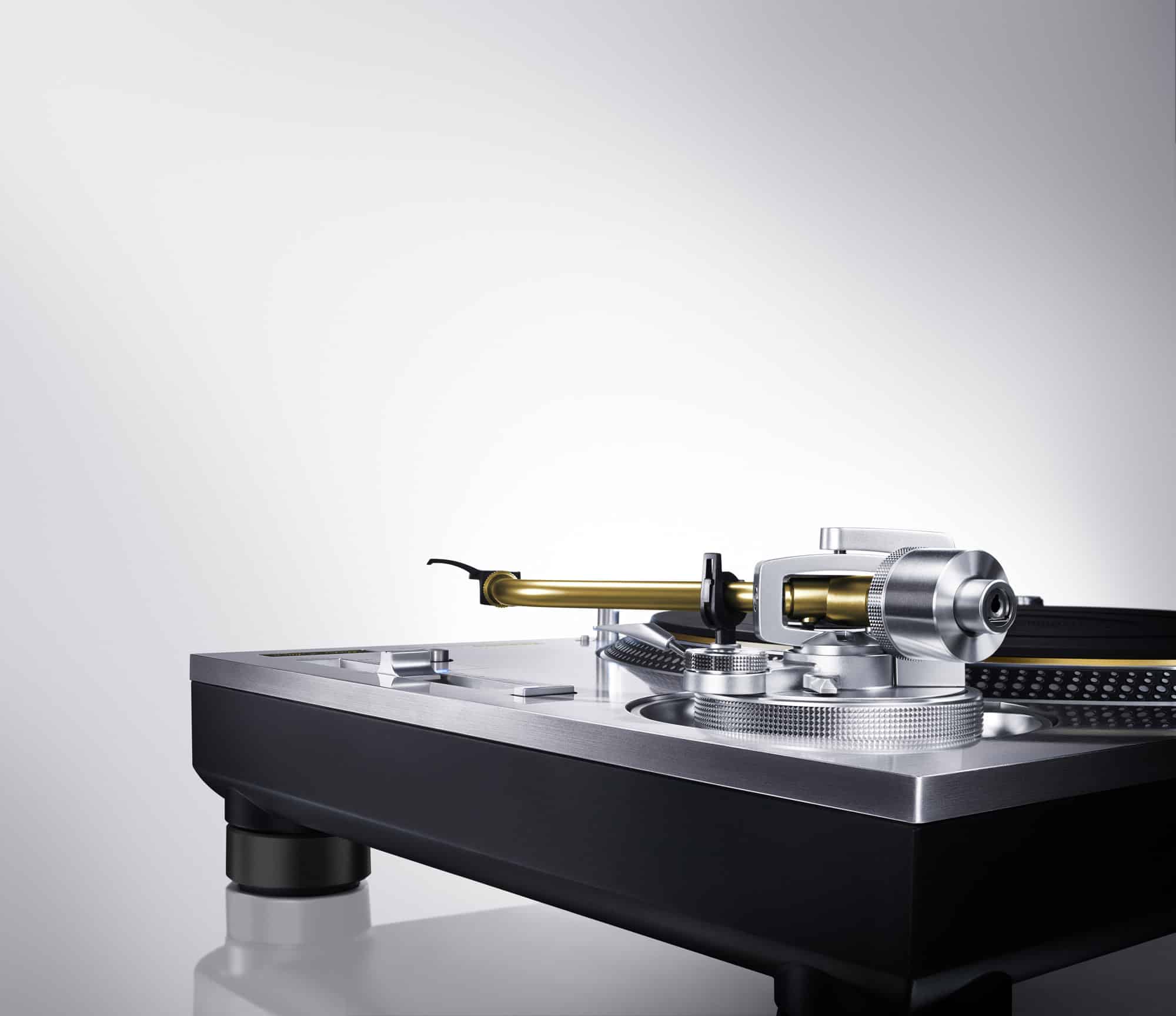 Technics представи лимитиран Master Edition на легендарния SL-1200 – грамофонът, който превърна винила в култ