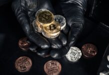 127 426 биткойна, 5 години мълчание и внезапно раздвижване: Историята на най-голямата кражба на крипто в историята