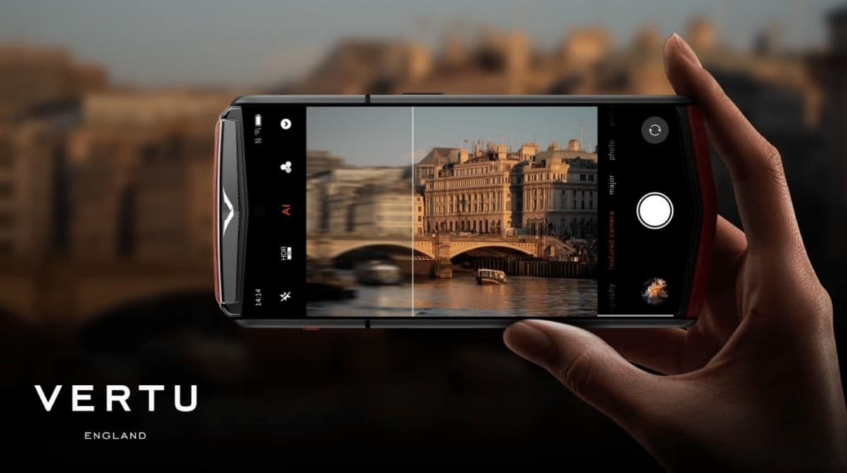 Легендарната компания Vertu представи смартфона Agent Q, който ще се предлага само в един магазин в целия свят