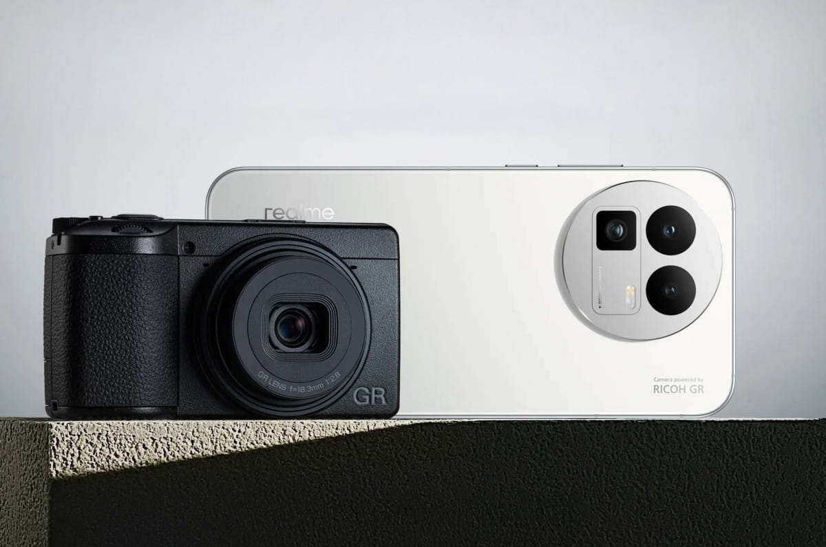 Флагманът Realme GT8 е тук с 50MP камера Ricoh и процесор Snapdragon 8 Elite