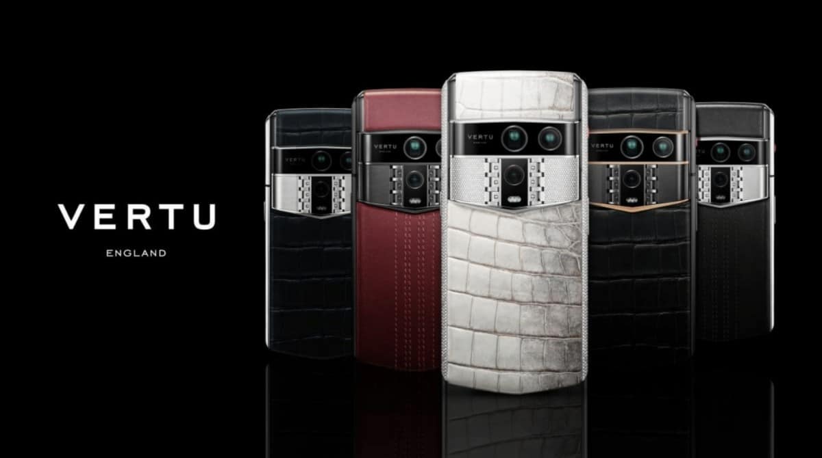 Легендарната компания Vertu представи смартфона Agent Q, който ще се предлага само в един магазин в целия свят