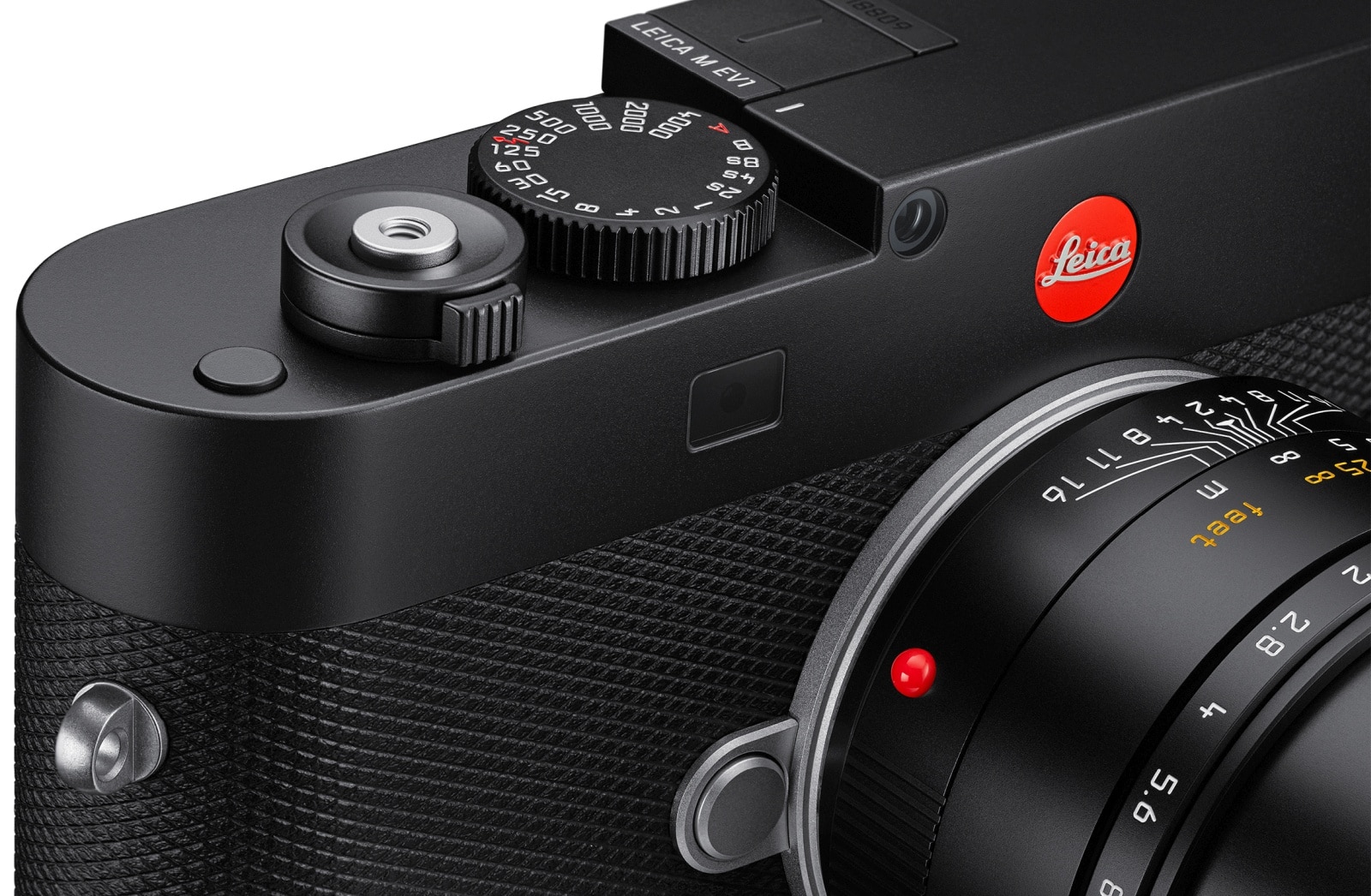В чест на 100-годишнината на първия масов 35 мм фотоапарат: Leica представи M EV1 с вграден електронен визьор за 7950 евро