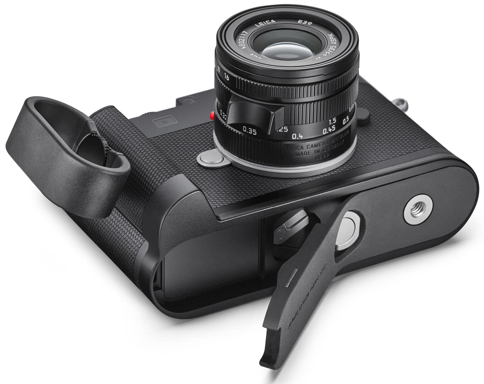 В чест на 100-годишнината на първия масов 35 мм фотоапарат: Leica представи M EV1 с вграден електронен визьор за 7950 евро