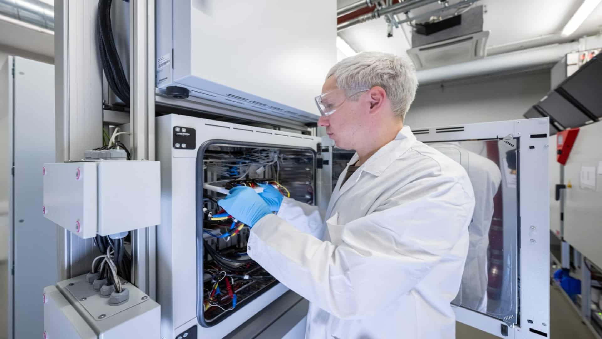 Създадена е твърдотелна литиево-серниста батерия с енергийна плътност 600Wh/kg