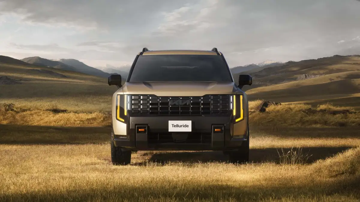 Новият Kia Telluride има доста противоречив външен вид: снимки