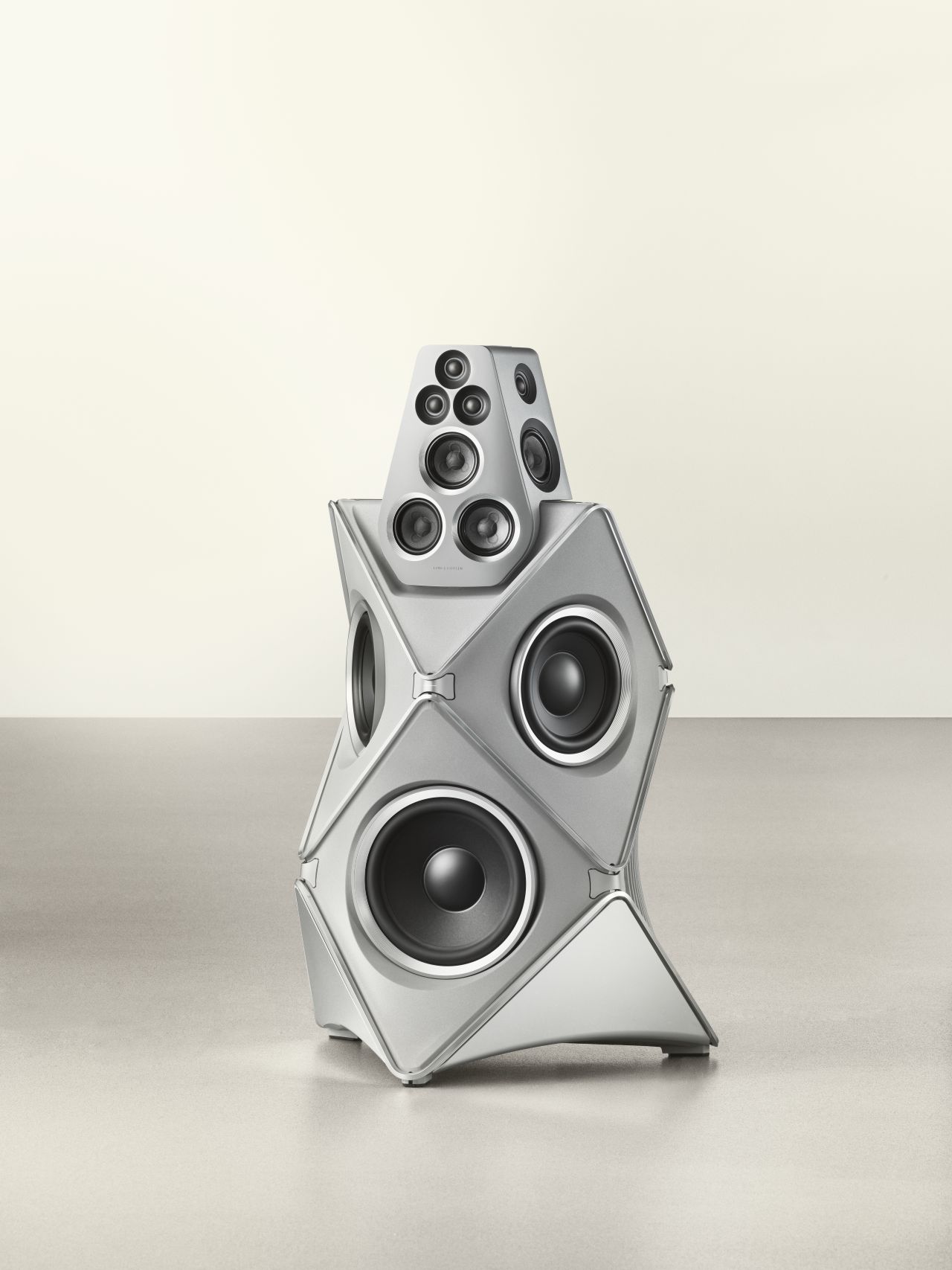 Bang & Olufsen на 100: век по-късно датската легенда продължава да преплита звук, дизайн и изкуство