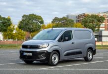 Opel Combo Electric получава нова система за фиксиране на товара, разработена съвместно с bott