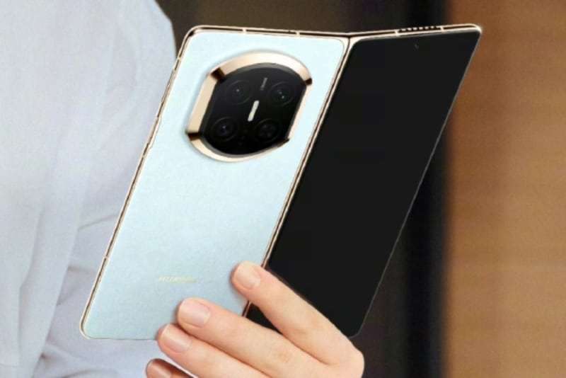 Huawei се похвали с високата надеждност на сгъваемия смартфон Mate X7 и разкри неговия дизайн