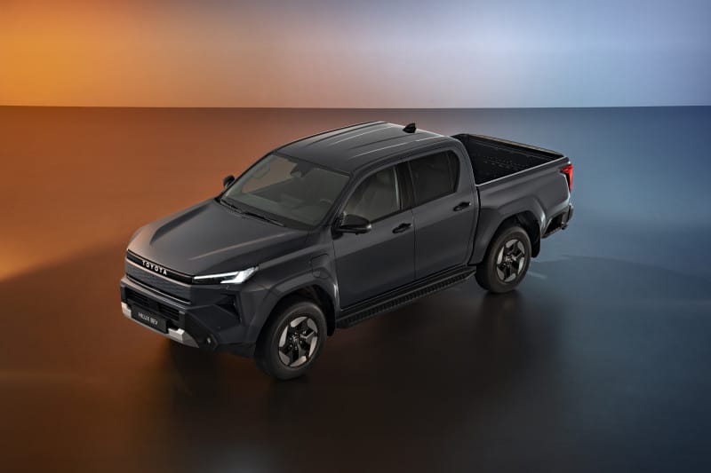 Toyota разкри новия Hilux: първият електрически модел, повече технологии и планирана водородна версия през 2028 г.