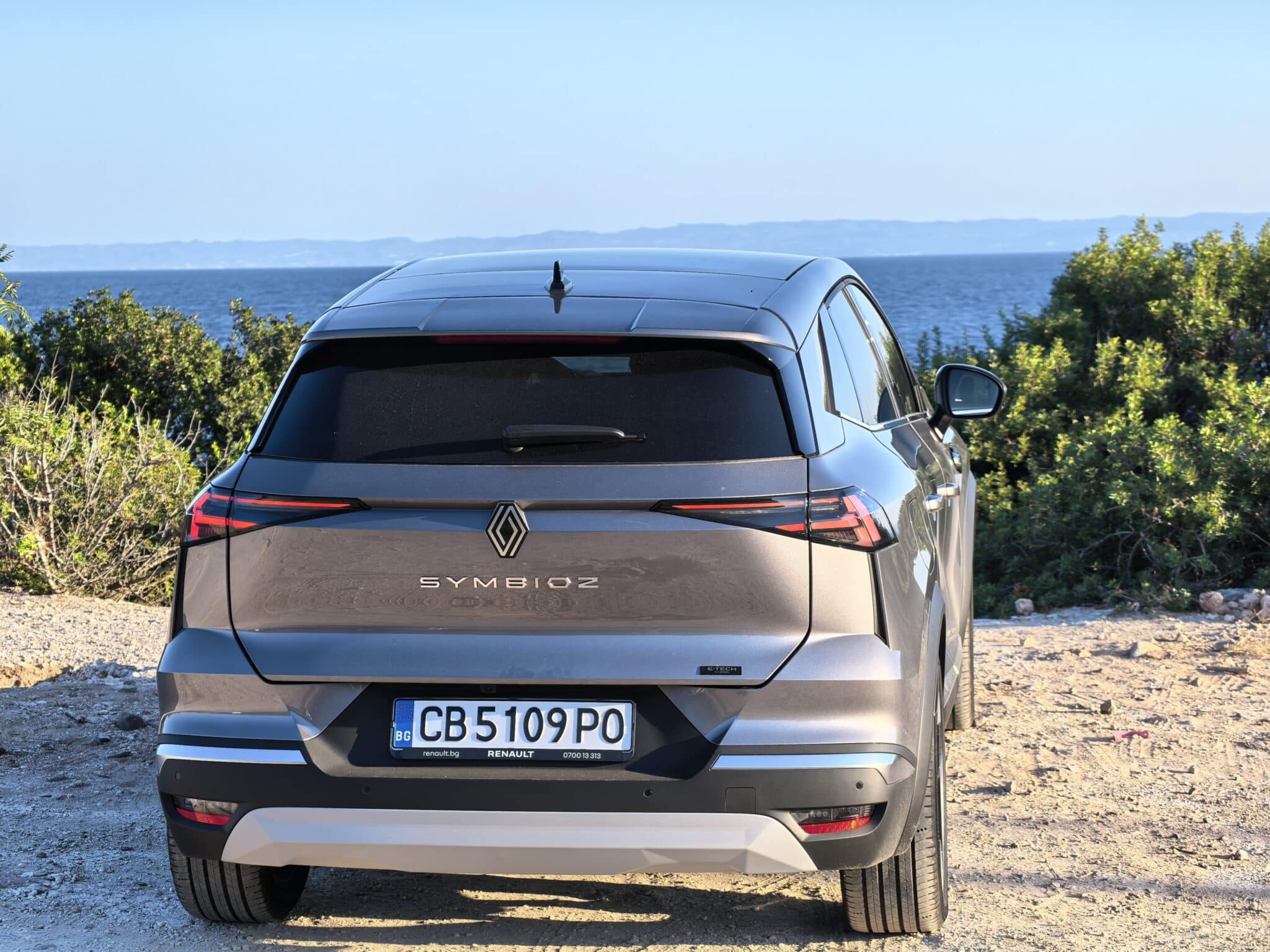 Renault Symbioz: новата дефиниция на „златната среда“ при SUV-овете
