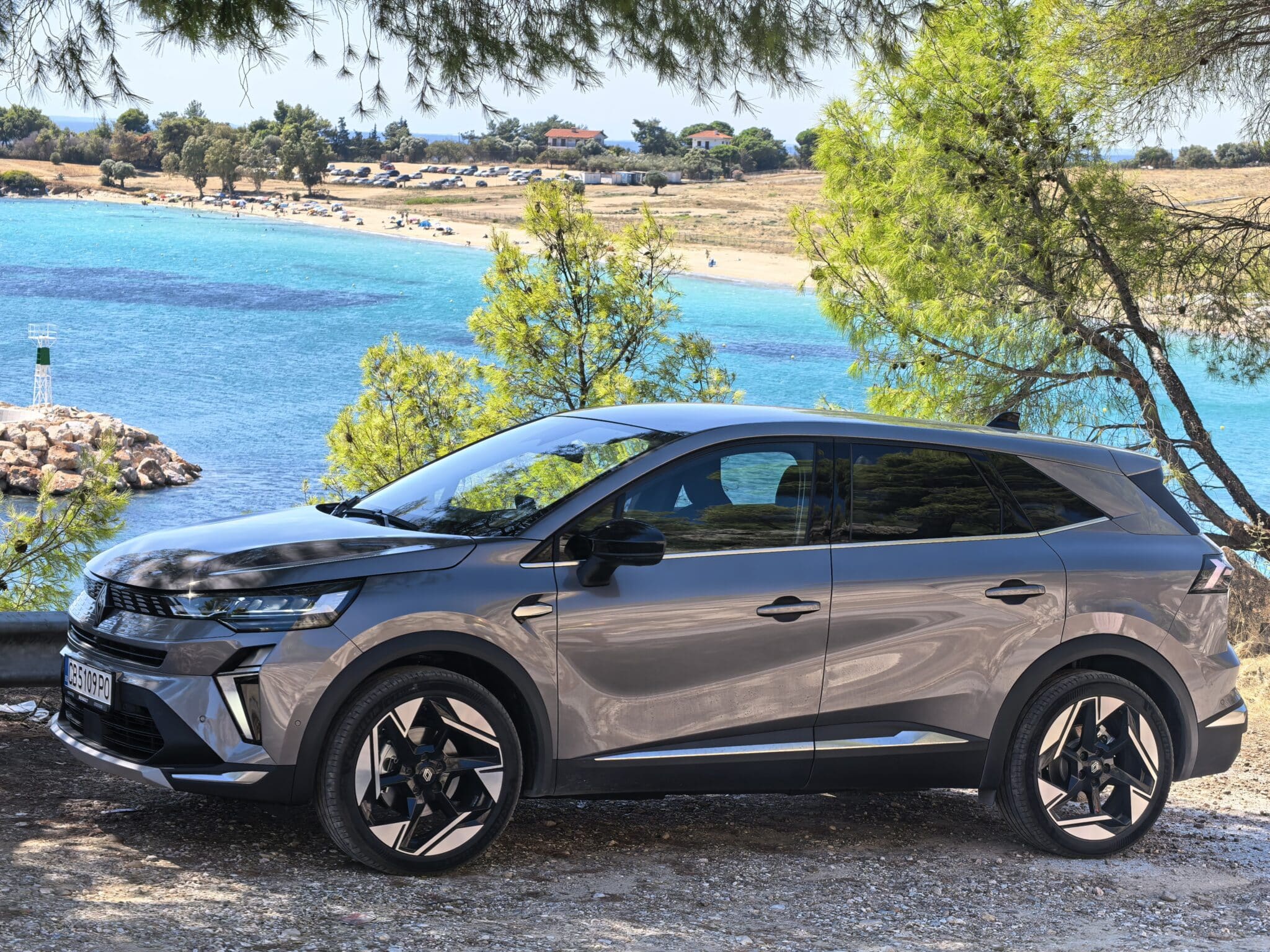 Renault Symbioz: новата дефиниция на „златната среда“ при SUV-овете