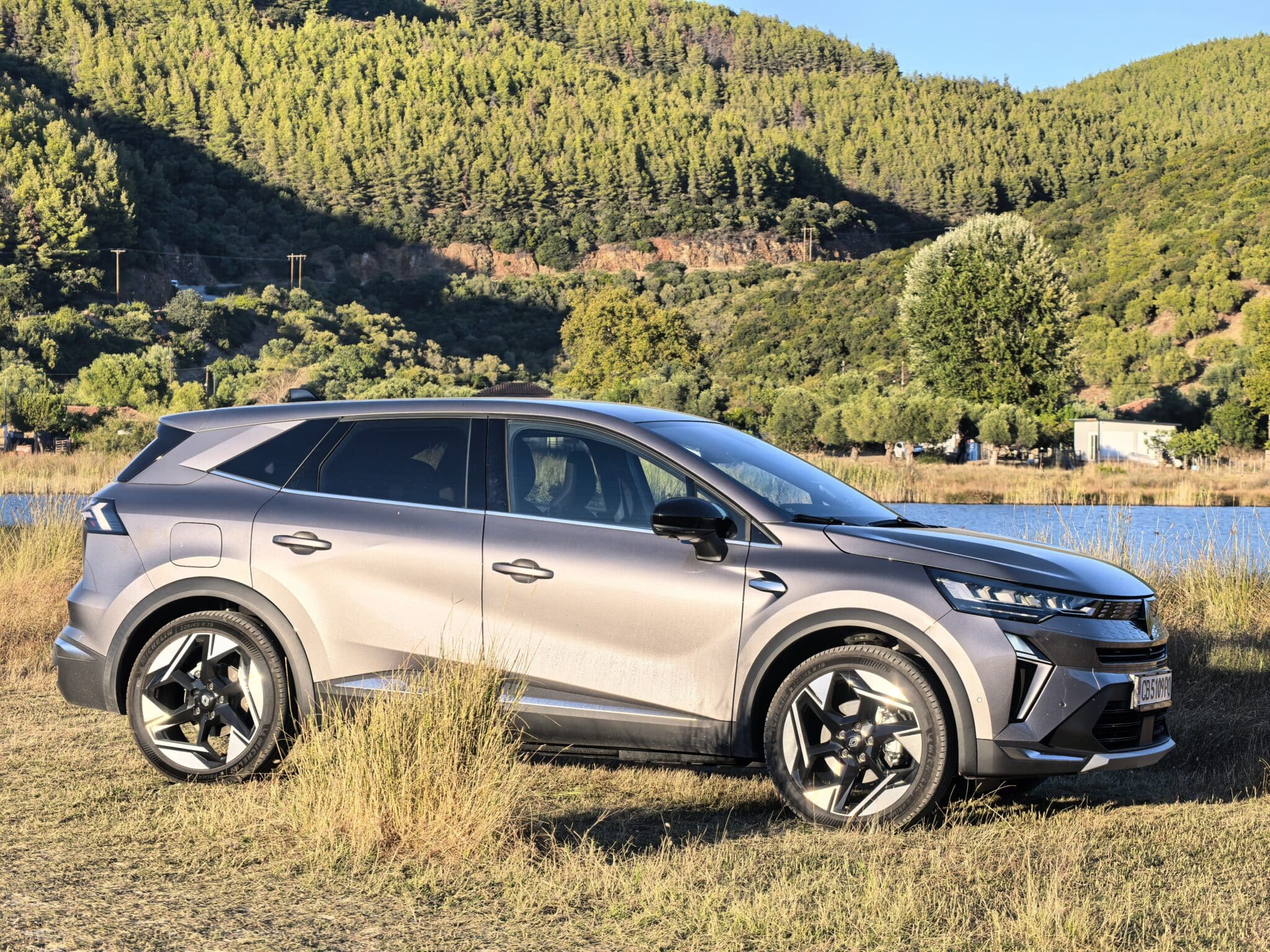 Renault Symbioz: новата дефиниция на „златната среда“ при SUV-овете