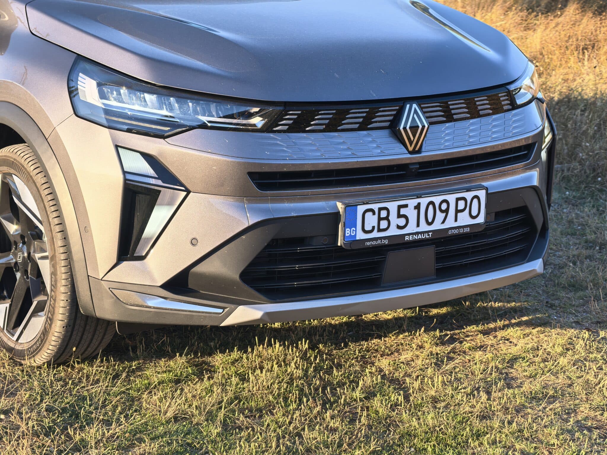 Renault Symbioz: новата дефиниция на „златната среда“ при SUV-овете
