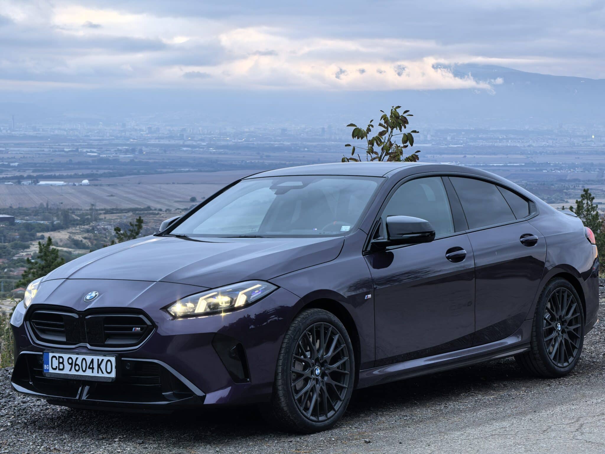 BMW M235 xDrive Gran Coupé (2025) – M дух в елегантен силует или най-приятната изненада на сезона?