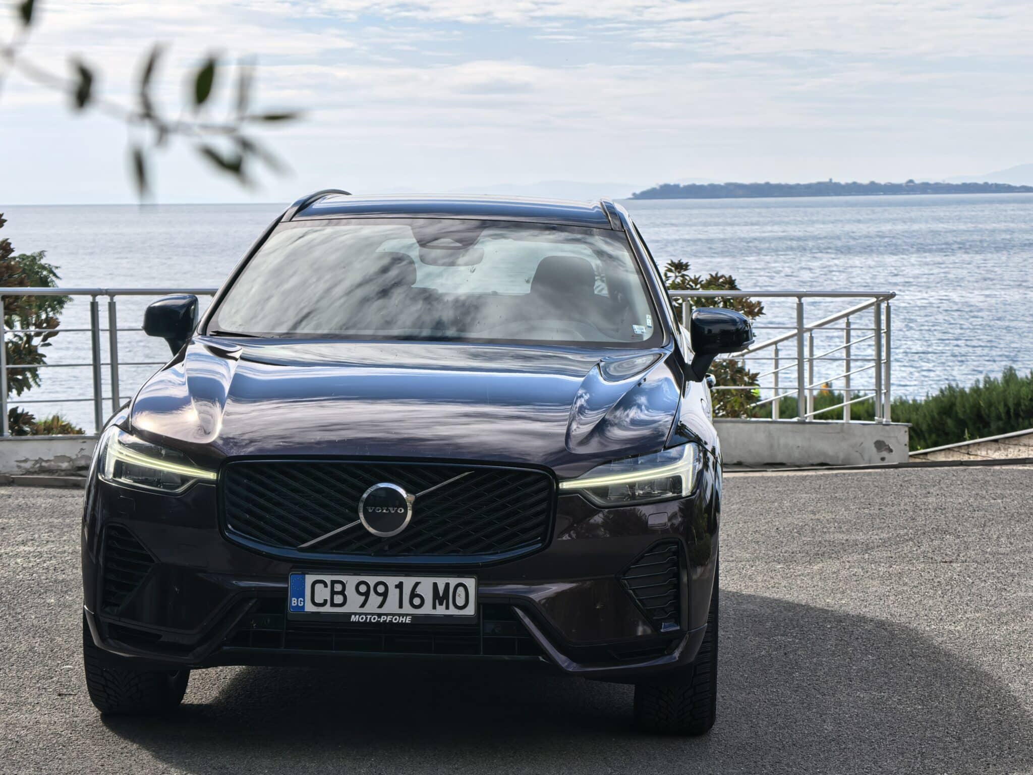 Volvo XC60 T8 PHEV: SUV за онези, които искат повече от самите себе си