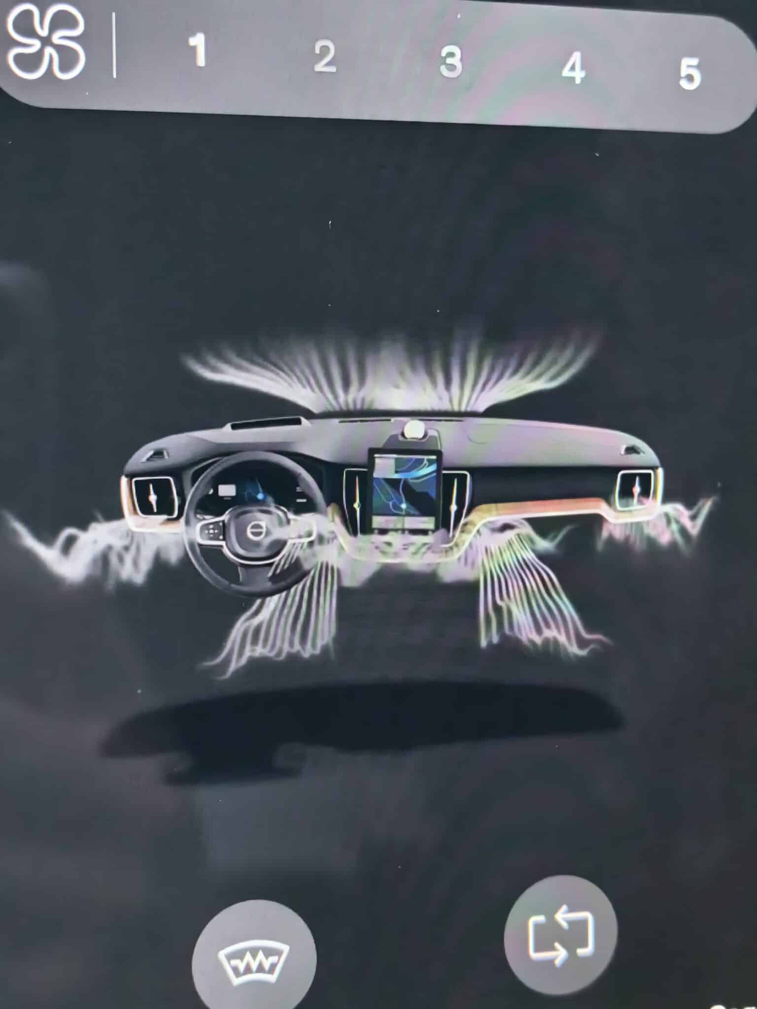 Volvo XC60 T8 PHEV: SUV за онези, които искат повече от самите себе си