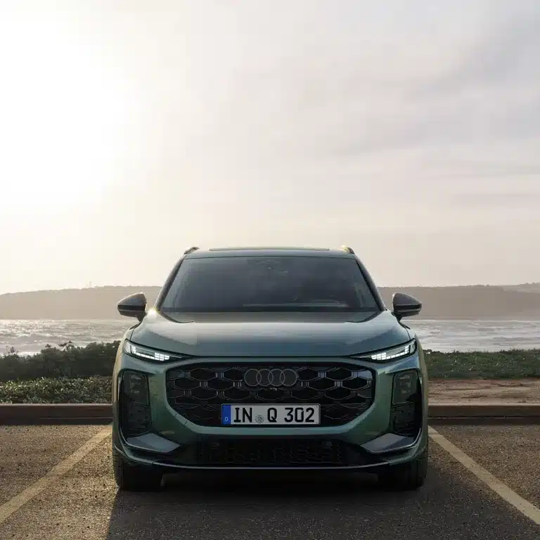 Градът има нов любимец: новото Audi Q3 направи стилна премиера в България