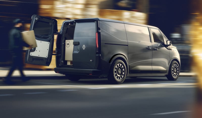 Renault представи новия електрически Trafic Van E-Tech: най-умният лекотоварен модел в историята на марката