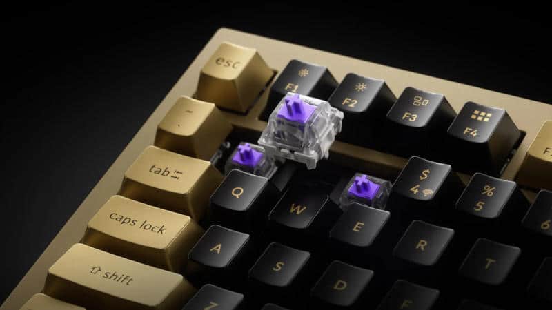 Keychron представи безжична механична клавиатура в солиден меден корпус с тегло 4 килограма