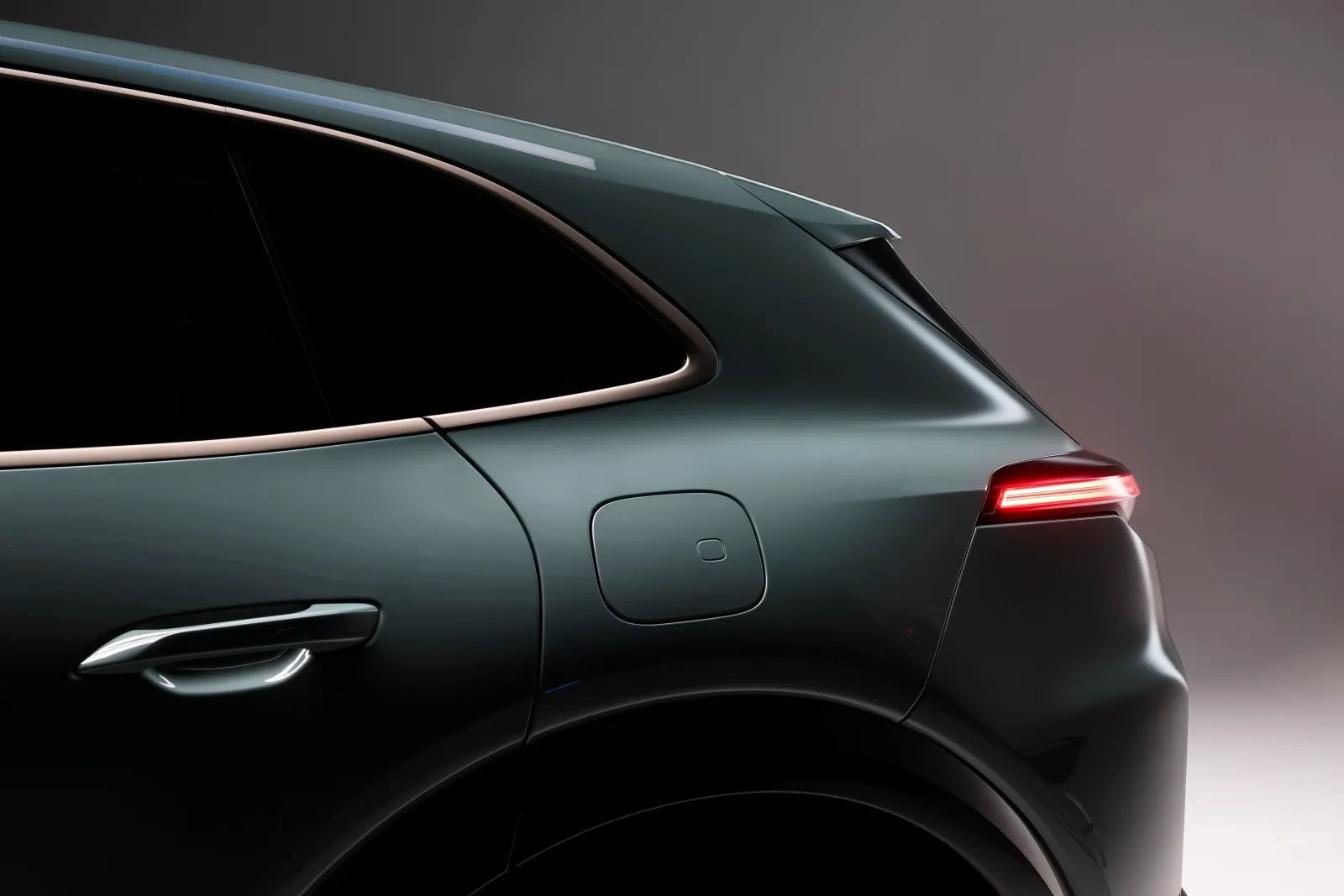 Представено е най-мощното серийно Porsche на всички времена – Cayenne Electric с 1139 коня