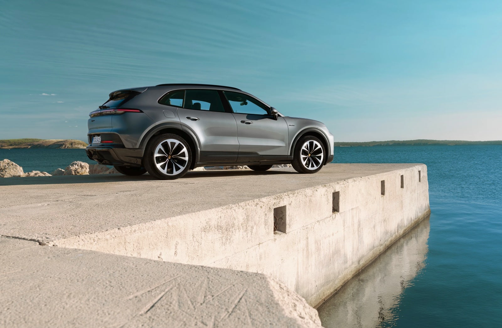 Представено е най-мощното серийно Porsche на всички времена – Cayenne Electric с 1139 коня