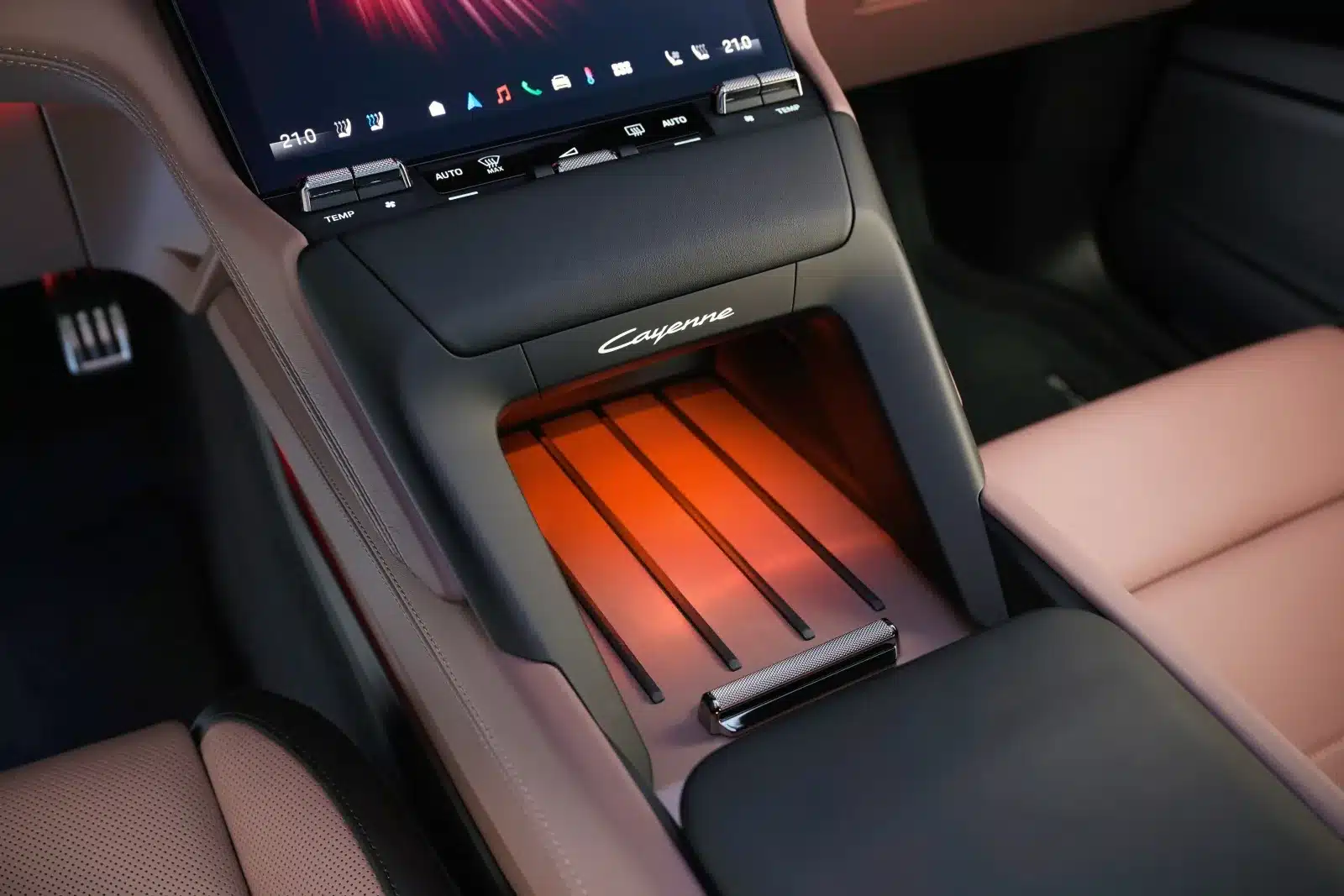 Представено е най-мощното серийно Porsche на всички времена – Cayenne Electric с 1139 коня