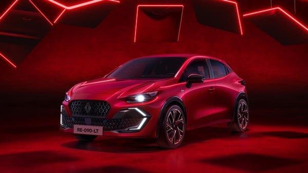 Новото Renault Clio се задава на пазара – шестото поколение на легендата вече е факт