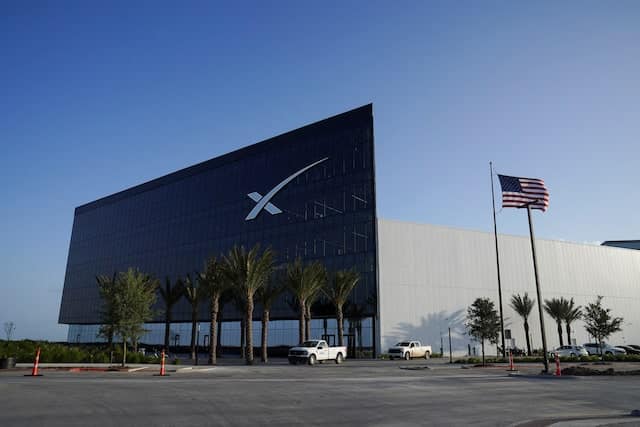 SpaceX се готви да излезе на борсата до средата на 2026 г., като оценява капитализацията си на 1 трилион долара