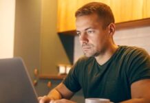 OpenAI: активните потребители на ИИ са шест пъти по-продуктивни от останалите