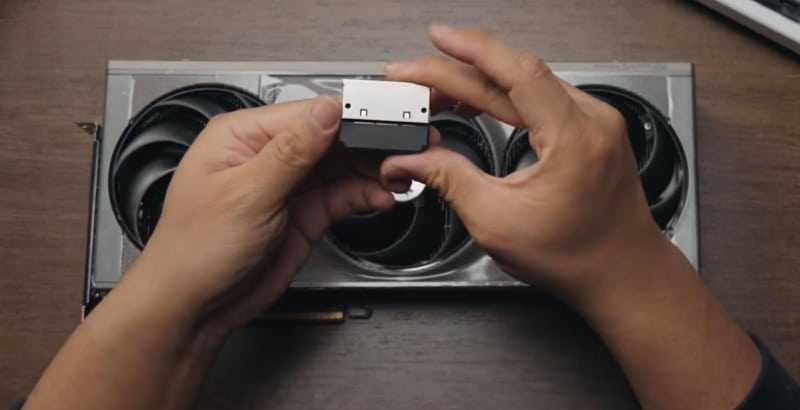 Sapphire ще пусне Radeon RX 9070 XT Nitro+ Phantom Link с поддръжка на “безжично“ захранване
