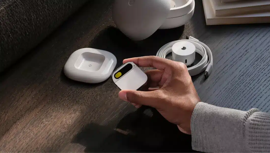 AI устройствата са просто „решения, които търсят проблем“, казва CEO-то на Logitech