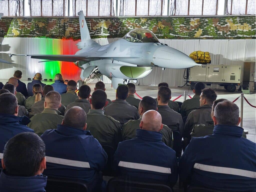 Първите 8 F-16 Block 70 са факт: България официално въведе новите си бойни самолети