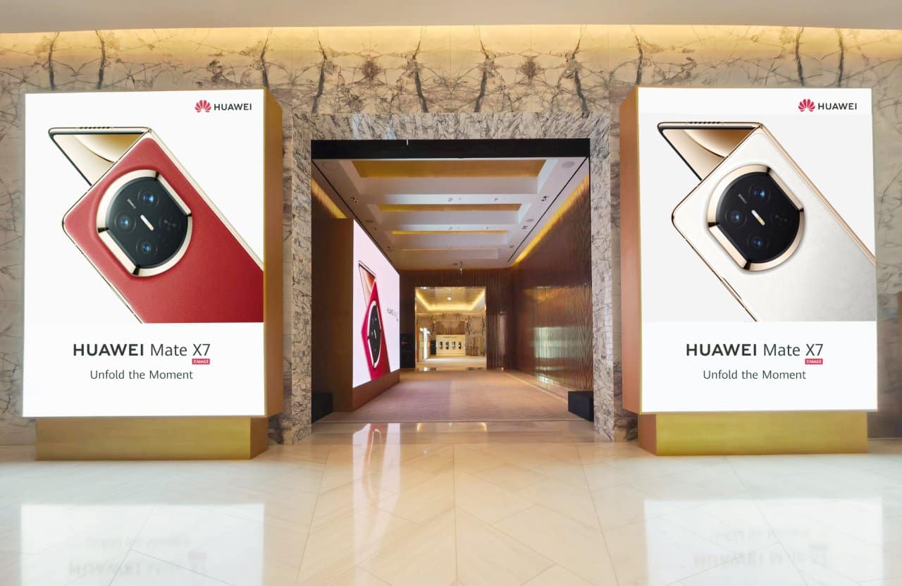 Huawei отвори „портал“ към новото си портфолио: Mate X7, FreeClip 2, Watch Ultimate Design и MatePad 11.5 S дебютираха в Дубай