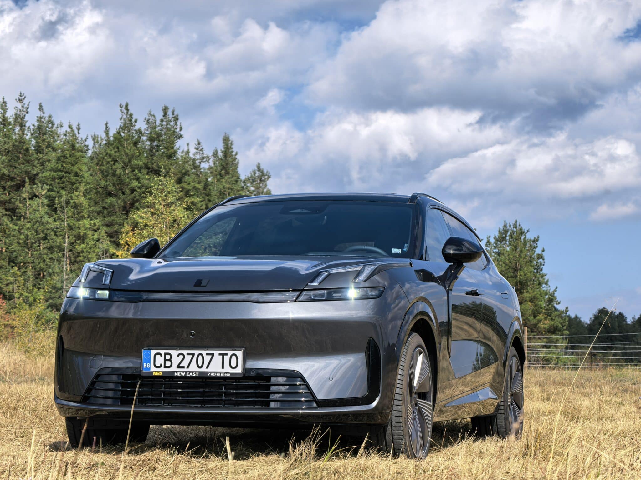 Лице в лице с Lynk & Co: китайско ДНК, шведски акцент и амбиции да разместят пазара